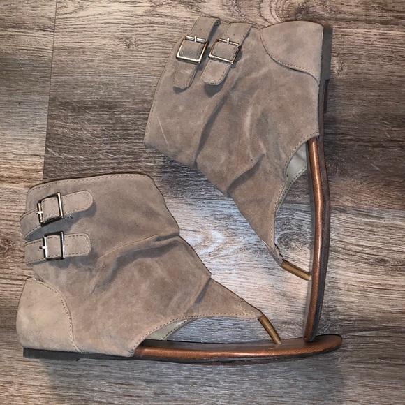 Qupid Shoes - NWOT! FINAL PRICE! Qupid Suede Sandals
